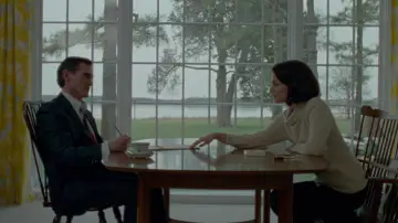 Backdrop to the movie "Jackie" #904869