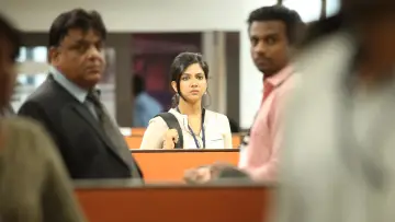 Backdrop to the movie "Kadhalum Kadanthu Pogum" #1651731