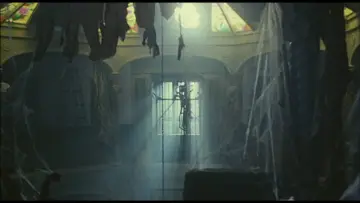 Backdrop to the movie "Labyrinth Romanesque" #922404