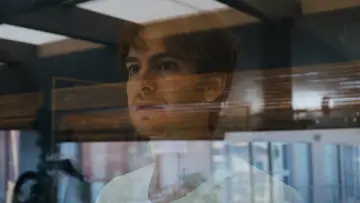 Backdrop to the movie "Under the Silver Lake" #324076