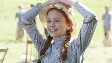 Backdrop to the movie "Anne of Green Gables" #1094939