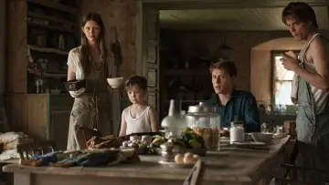 Backdrop to the movie "Marrowbone" #230264