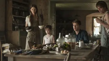 Backdrop to the movie "Marrowbone" #869629