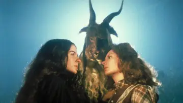 Backdrop to the movie "Alucarda" #1059402