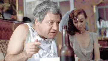 Backdrop to the movie "Fantozzi Against the Wind" #1540139