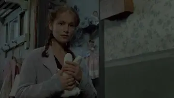 Backdrop to the movie "Story of Women" #1086748