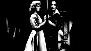 Backdrop to the movie "Seduction: The Cruel Woman" #1055282