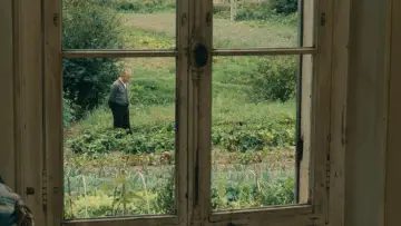 Backdrop to the movie "L