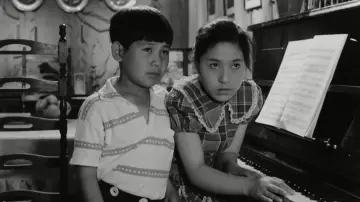 Backdrop to the movie "The Housemaid" #1048364
