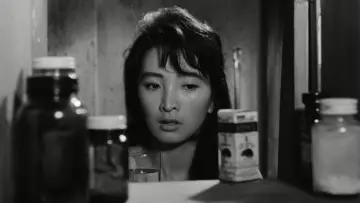 Backdrop to the movie "The Housemaid" #1048373