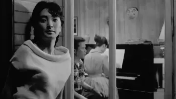 Backdrop to the movie "The Housemaid" #1048378