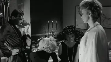 Backdrop to the movie "The Servant" #1041246