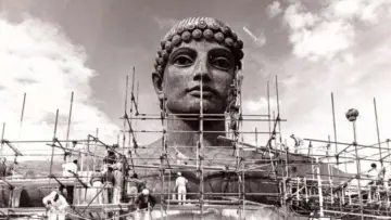 Backdrop to the movie "The Colossus of Rhodes" #1014602