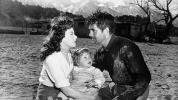 Backdrop to the movie "Rawhide" #1116269
