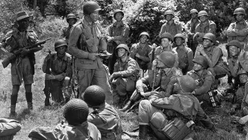 Backdrop to the movie "Objective, Burma!" #502023