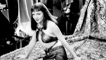 Backdrop to the movie "Cleopatra" #1058901