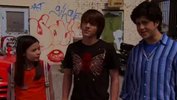 Backdrop to the movie "Drake & Josh Go Hollywood" #1055201