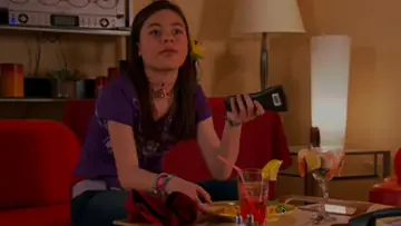 Backdrop to the movie "Drake & Josh Go Hollywood" #1055205