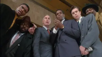 Backdrop to the movie "Strictly Business" #716901