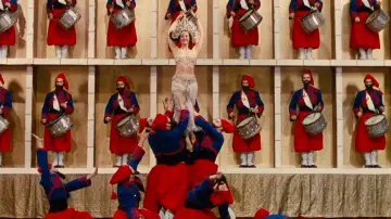 Backdrop to the movie "French Cancan" #1116628