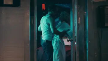Backdrop to the movie "Blue Valentine" #726998