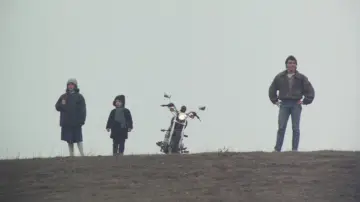 Backdrop to the movie "Landscape in the Mist" #1102133