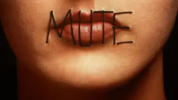 Backdrop to the movie "Mute Witness" #447637