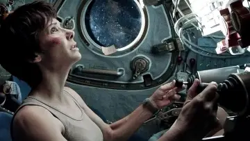 Backdrop to the movie "Gravity" #235427