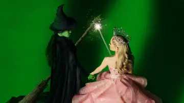 Backdrop to the movie "Wicked" #370372
