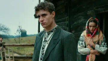 Backdrop to the movie "Bitter Harvest" #1119053