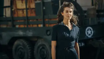 Backdrop to the movie "At War for Love" #226511