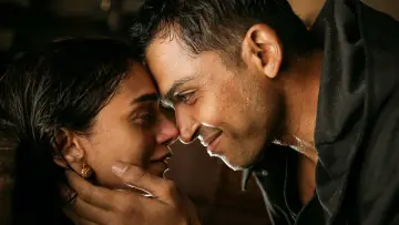 Kaatru Veliyidai poster