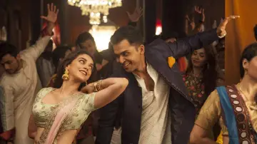 Backdrop to the movie "Kaatru Veliyidai" #1147813