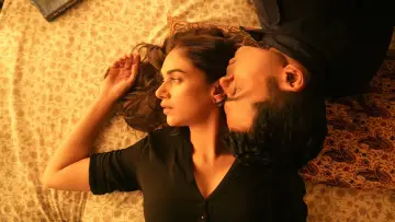 Backdrop to the movie "Kaatru Veliyidai" #1147815