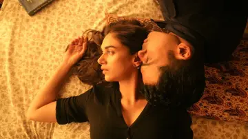 Backdrop to the movie "Kaatru Veliyidai" #1147816