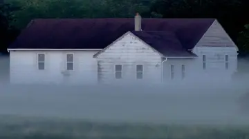 Backdrop to the movie "I Am the Pretty Thing That Lives in the House" #1012800