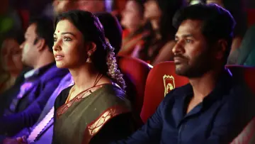 Backdrop to the movie "Devi(L)" #349299