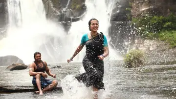 Backdrop to the movie "Kadamban" #1158209