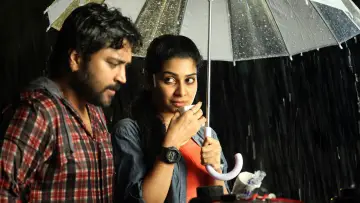 Backdrop to the movie "Thittam Pottu Thirudura Koottam" #1164168