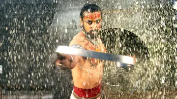 Backdrop to the movie "Veeram" #1157234