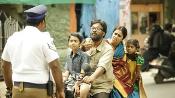 Backdrop to the movie "Savarakathi" #1162655