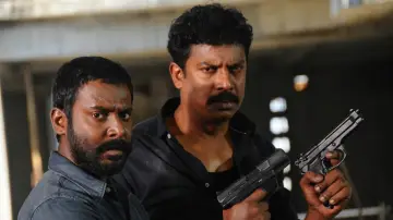 Backdrop to the movie "Achamindri" #1164310