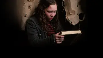 Backdrop to the movie "Scary Stories to Tell in the Dark" #323641