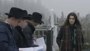 Backdrop to the movie "Disobedience" #593216