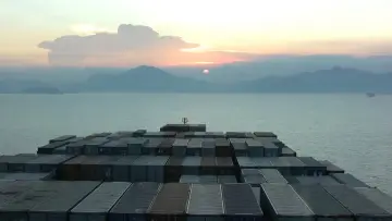 Backdrop to the movie "Logistics" #1569805