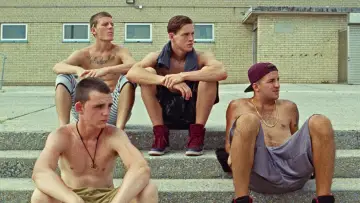 Backdrop to the movie "Beach Rats" #643803