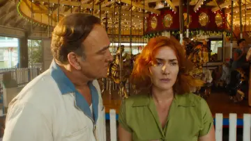 Backdrop to the movie "Wonder Wheel" #998872