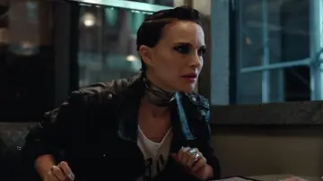 Backdrop to the movie "Vox Lux" #424526