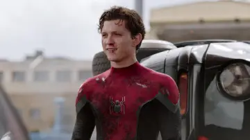 Backdrop to the movie "Spider-Man: Far From Home" #925911