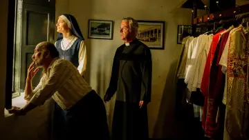 Backdrop to the movie "The Bribe of Heaven" #1084283